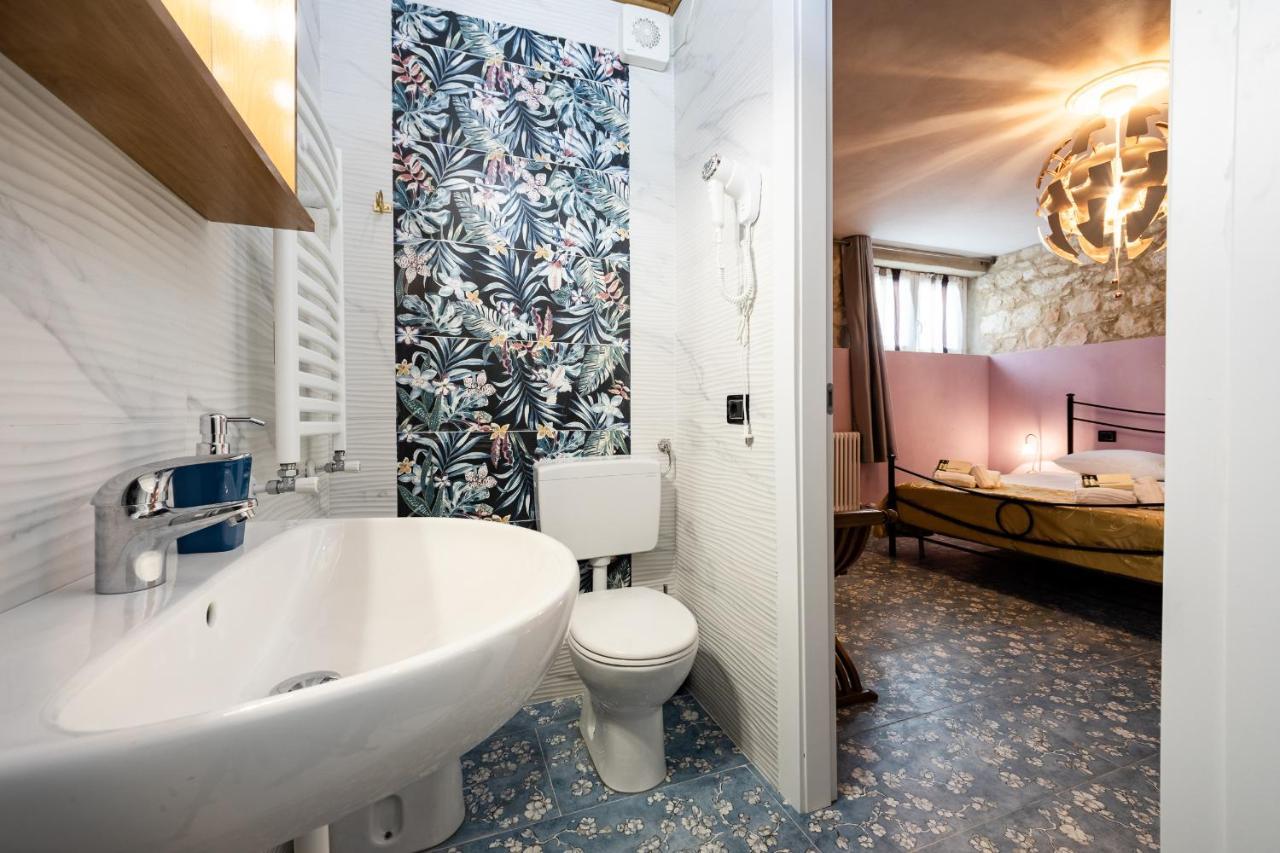 Le Stanze Di Villa Angelina - Pet Friendly เวโรนา ภายนอก รูปภาพ
